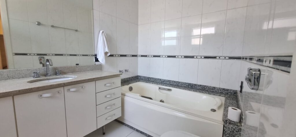 WhatsApp Image 2025-09-19 at 14.27.28 (1)