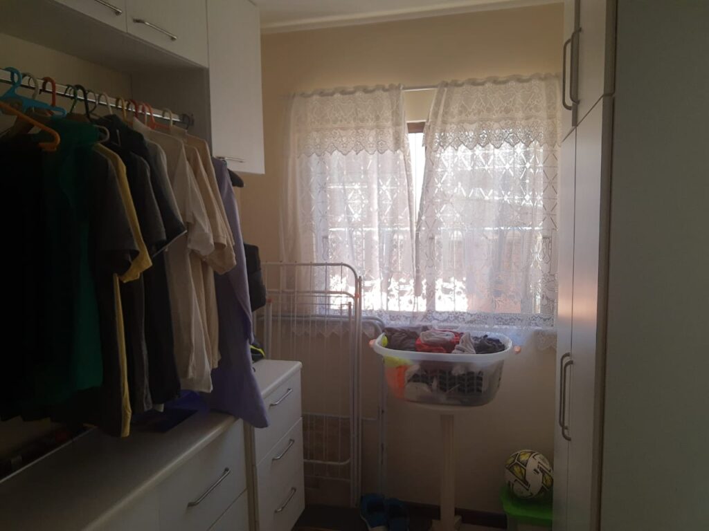 WhatsApp Image 2025-10-01 at 19.56.39