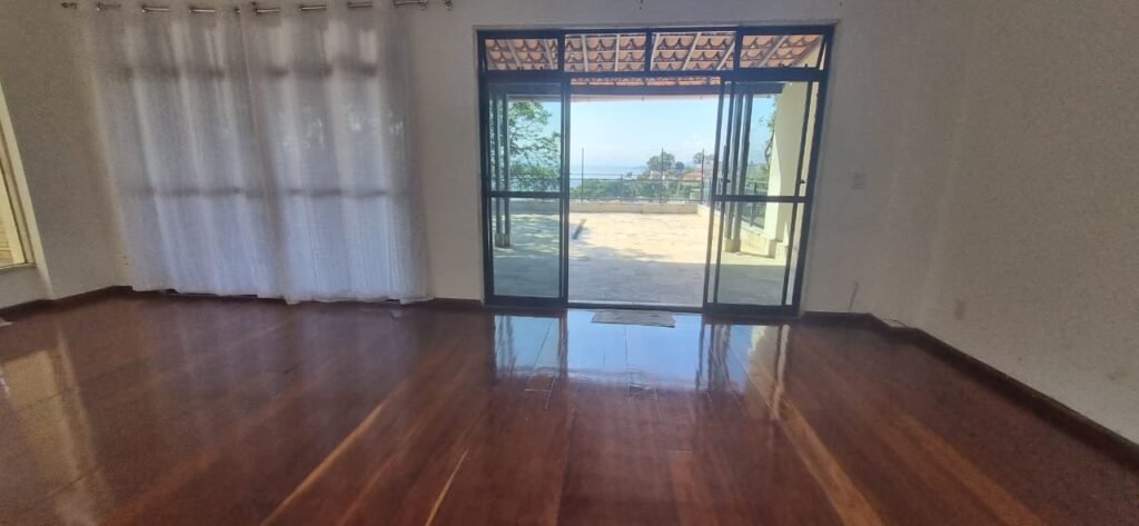 WhatsApp Image 2025-10-06 at 21.32.58 (1)