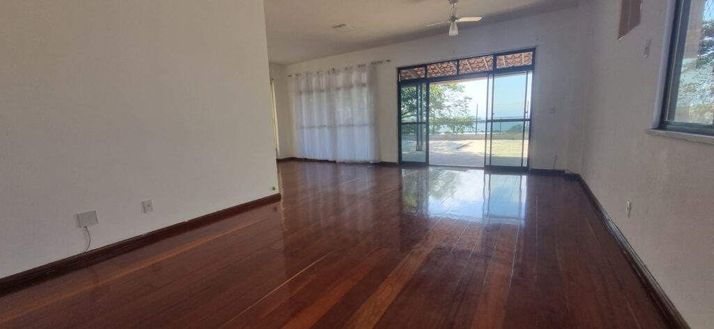 WhatsApp Image 2025-10-06 at 21.32.58 (2)