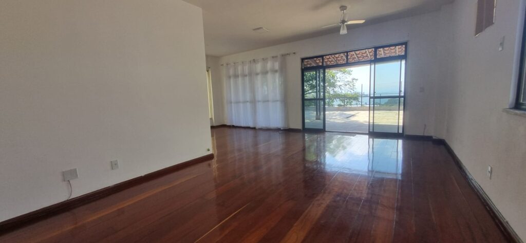 WhatsApp Image 2025-10-06 at 21.32.59