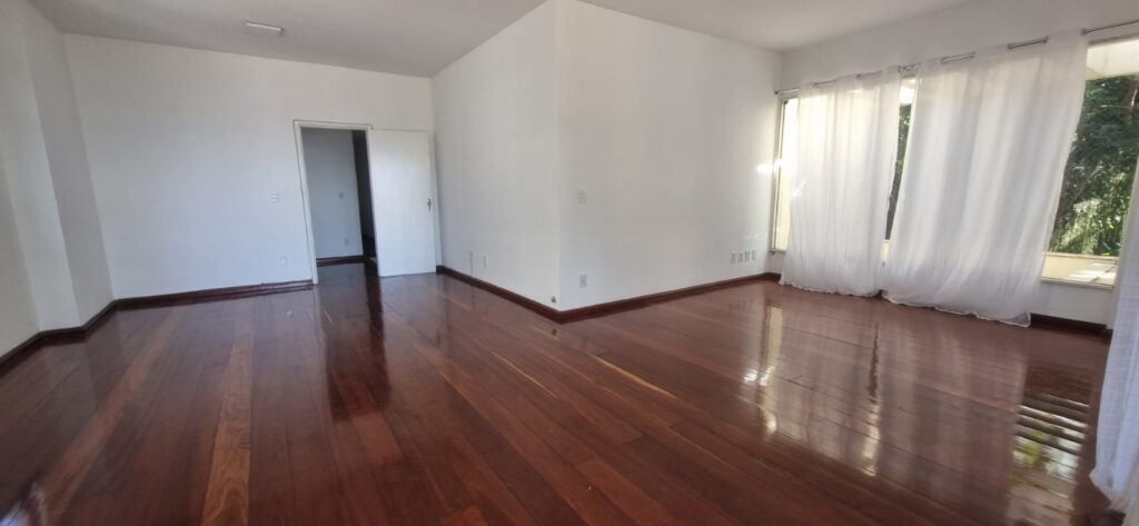 WhatsApp Image 2025-10-06 at 21.33.02 (4)