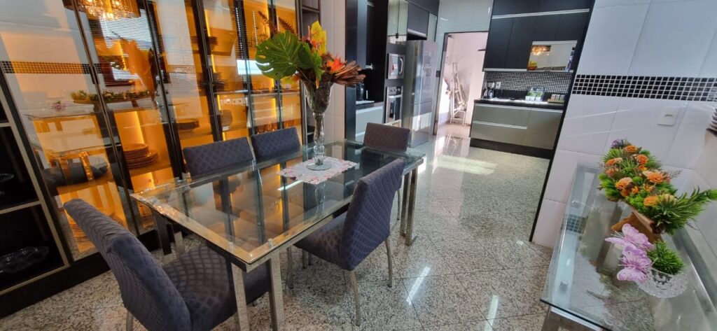 WhatsApp Image 2025-10-06 at 21.40.07 (2)