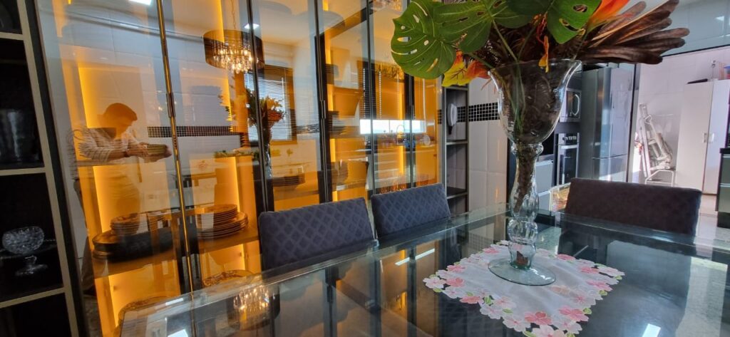 WhatsApp Image 2025-10-06 at 21.40.07 (3)