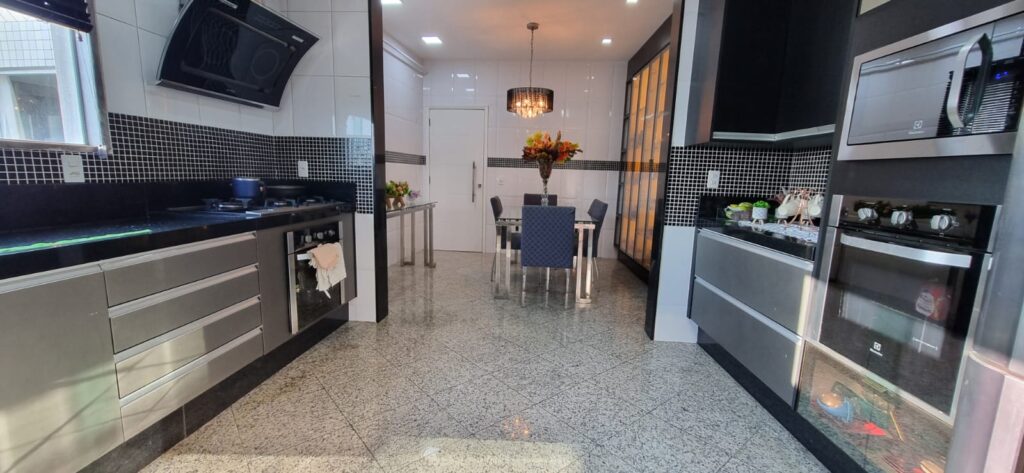 WhatsApp Image 2025-10-06 at 21.40.09 (2)