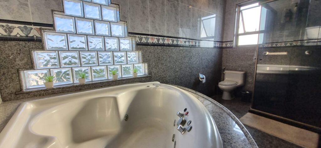 WhatsApp Image 2025-10-06 at 21.40.10 (3)