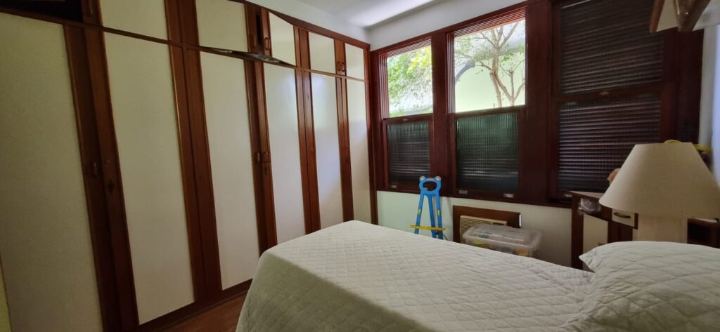 WhatsApp Image 2025-10-06 at 21.45.55 (1)