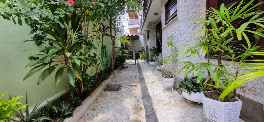 WhatsApp Image 2025-10-06 at 21.45.58 (4)