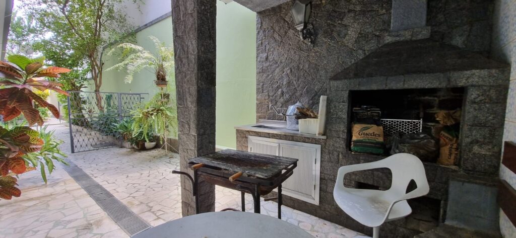 WhatsApp Image 2025-10-06 at 21.45.59 (1)