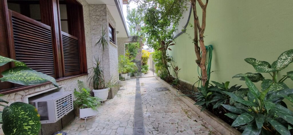 WhatsApp Image 2025-10-06 at 21.45.59