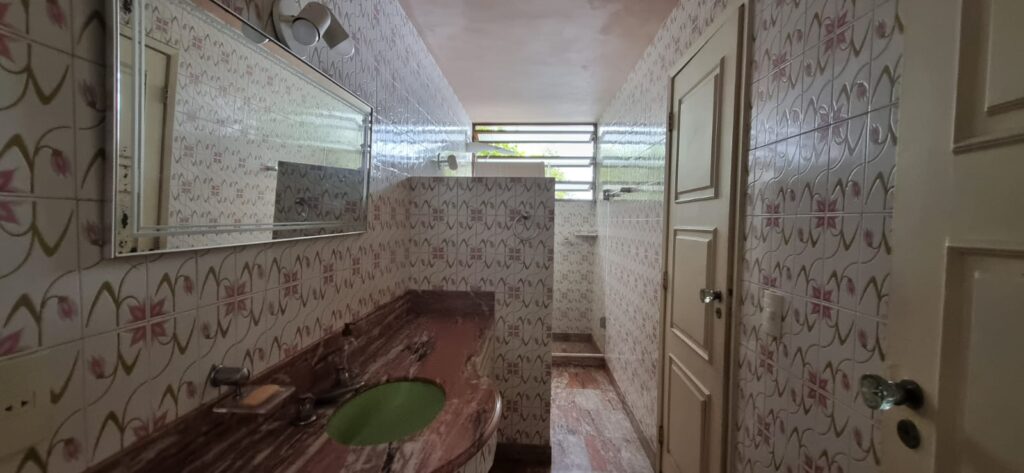 WhatsApp Image 2025-10-06 at 21.46.00 (2)