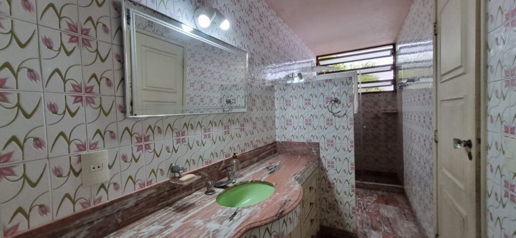 WhatsApp Image 2025-10-06 at 21.46.00 (3)