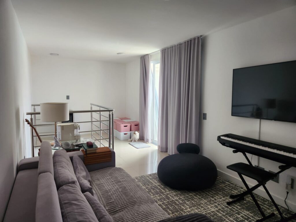 WhatsApp Image 2025-10-09 at 09.34.38 (1)