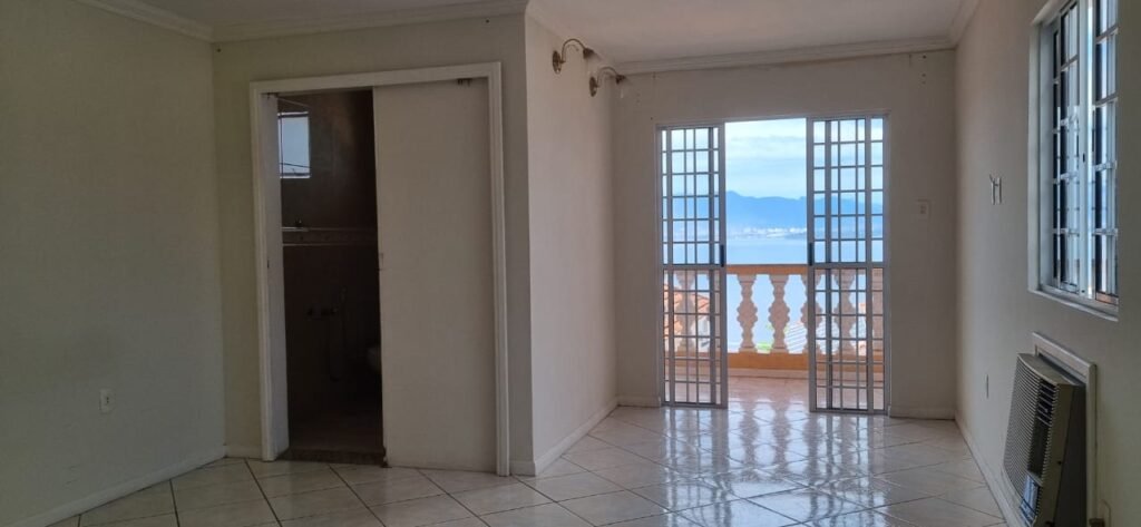 WhatsApp Image 2025-10-16 at 10.28.38 (1)