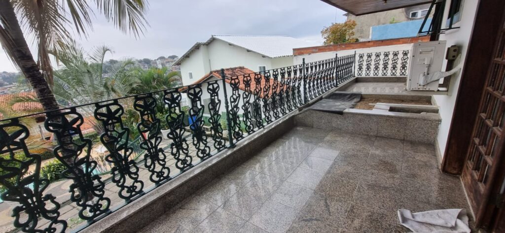 WhatsApp Image 2025-10-16 at 14.58.44 (4)