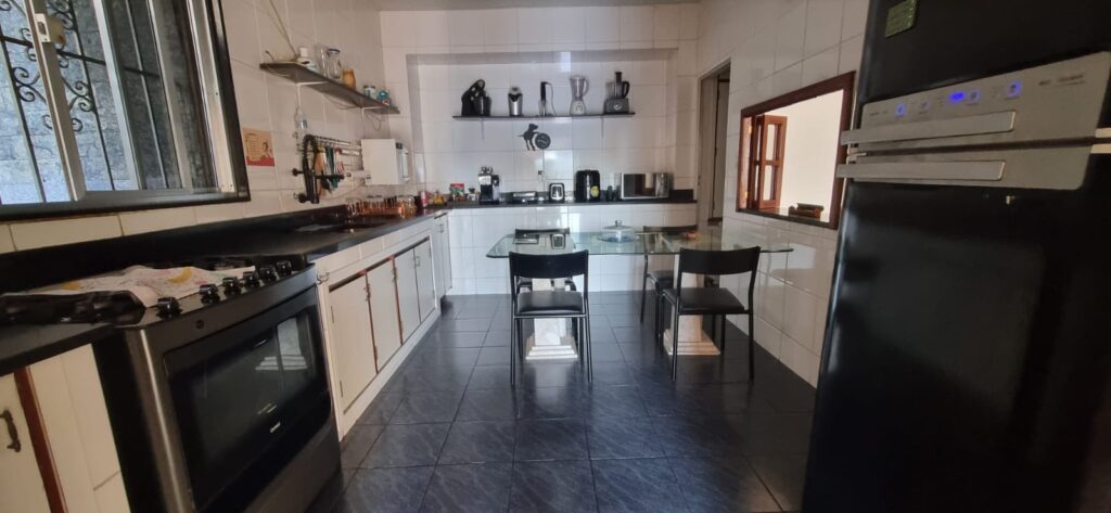 WhatsApp Image 2025-10-08 at 18.05.06 (1)