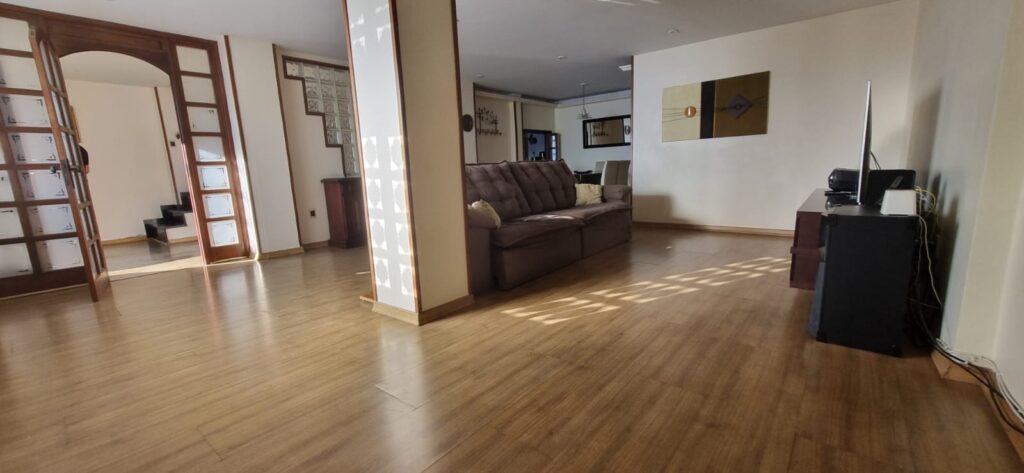 WhatsApp Image 2025-10-08 at 18.05.06 (2)